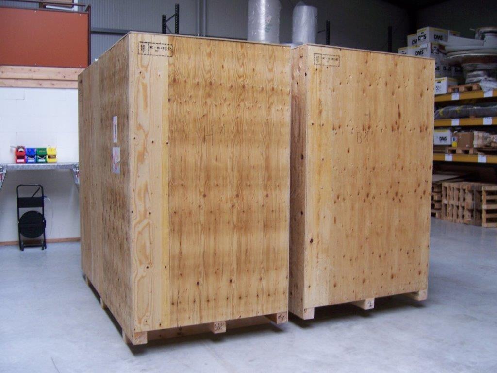 Dienstleistung - Versandfertige Verpackung eines Computerthomographen