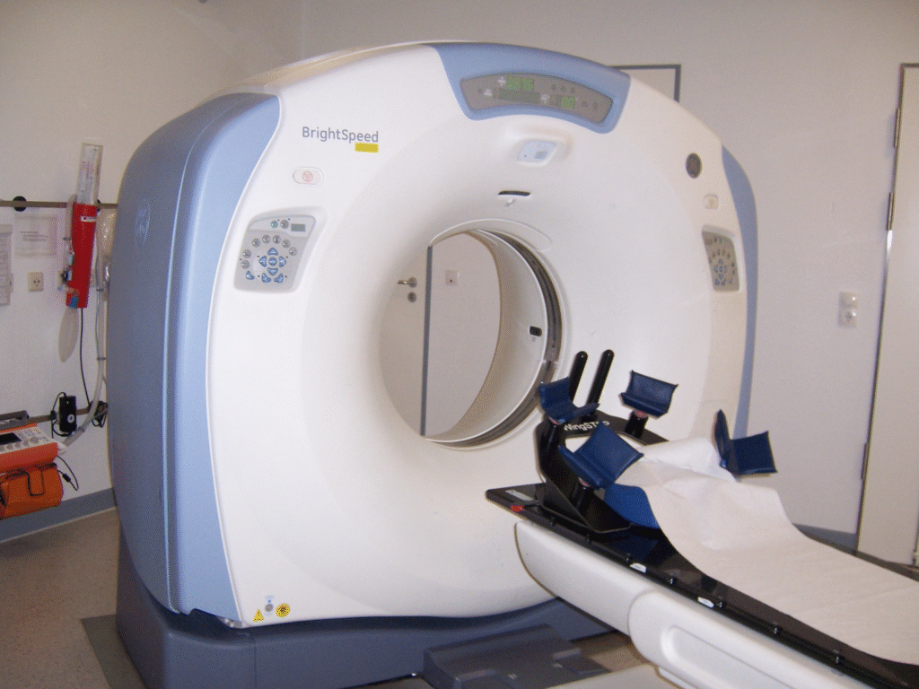 GE BrightSpeed 8 mit ASIR und Solarix 3.5 MHU