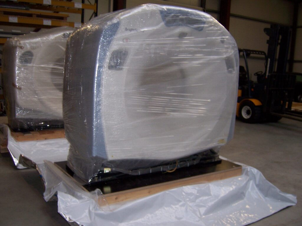 Dienstleistung - Versandfertige Verpackung eines Computerthomographen